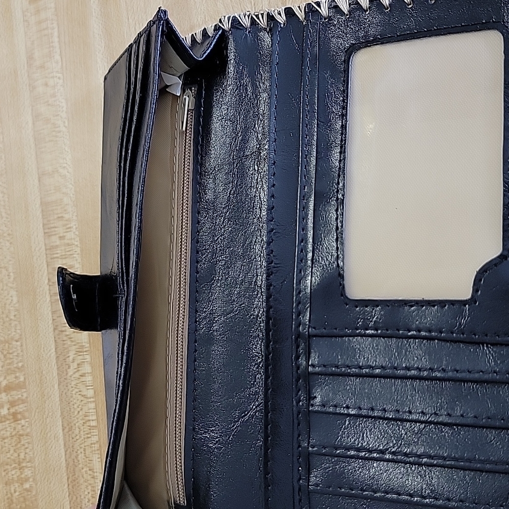 Leather Wallet with Stitching - Picture 5 of 7